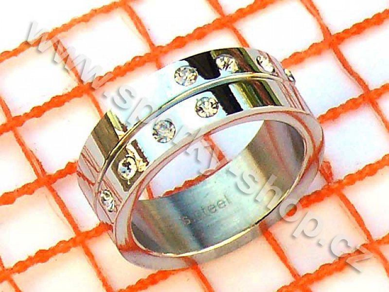 Prsten z oceli pro ženy